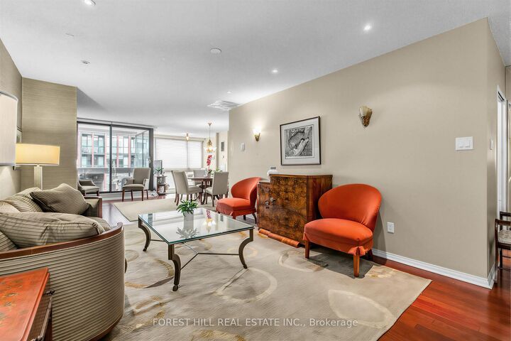 Property Photo: 15 McMurrich Street Ph01 ON M5R 3M6