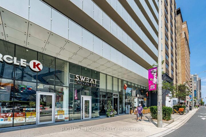 Property Photo: 200 Bloor Street W 1604 ON M5S 0B1