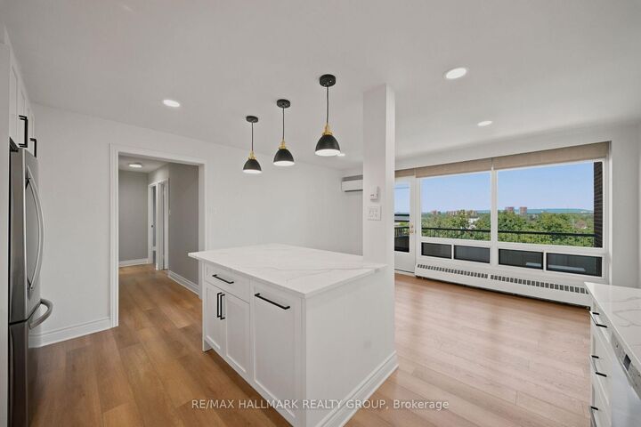 Property Photo:  20 Chesterton Drive 714  ON K2E 6Z7 