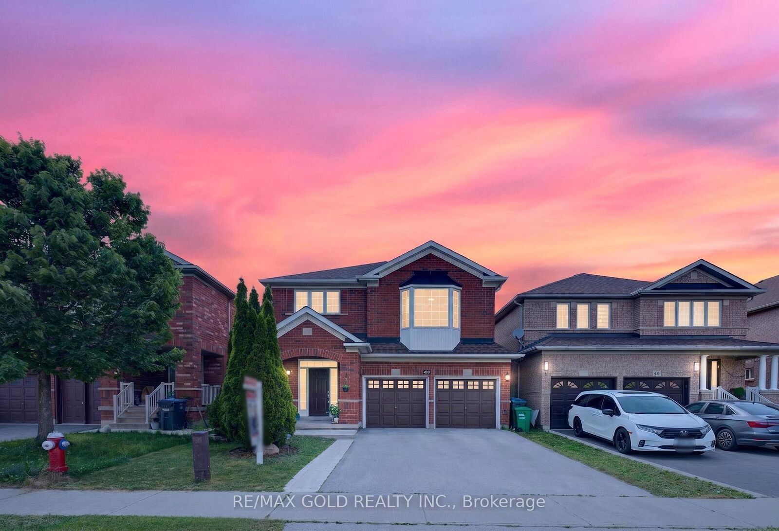 Property Photo: 40 Dunure Crescent ON L7A 2Y6