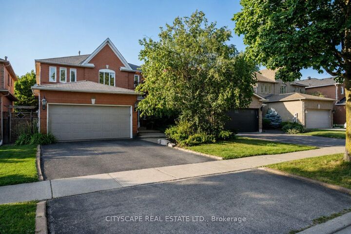 Property Photo: 112 Mulholland Drive ON L4J 7T8