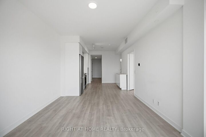 Property Photo: 30 Upper Mall Way 2002 ON L4J 0L7
