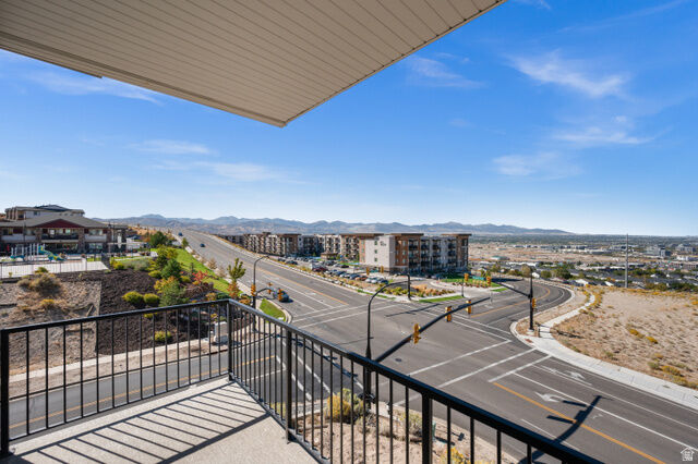 Property Photo: 281 E Endurance Cir UT 84020