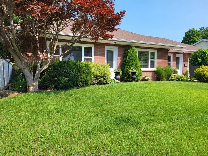 Property Photo: 86 Mary Street ON N0P 2K0