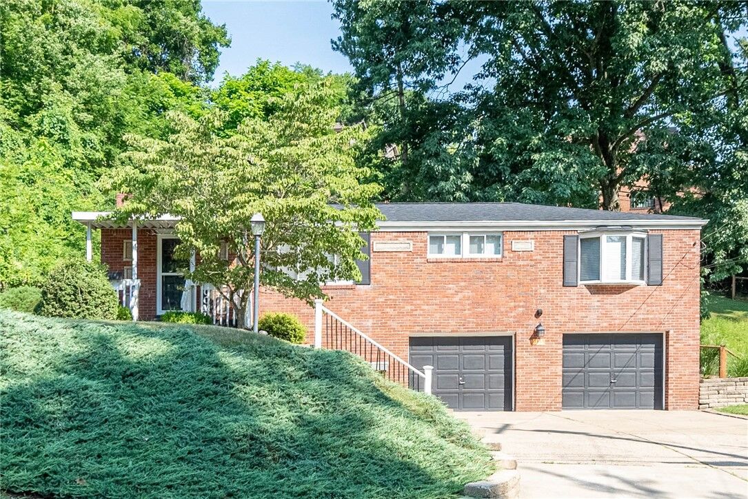 Property Photo:  135 Winifred Dr  PA 15236 
