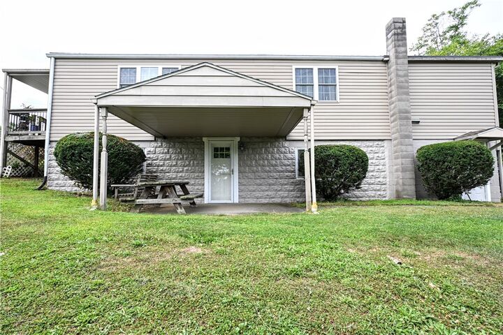 Property Photo:  4649 Jefferson Avenue  PA 15312 