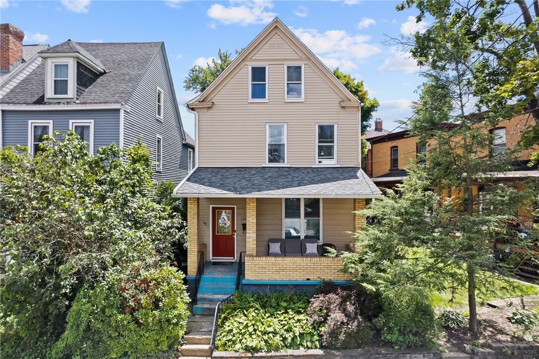 Property Photo:  200 Union St  PA 15221 