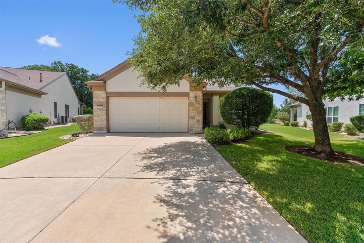 Property Photo: 215 Crockett Loop TX 78633