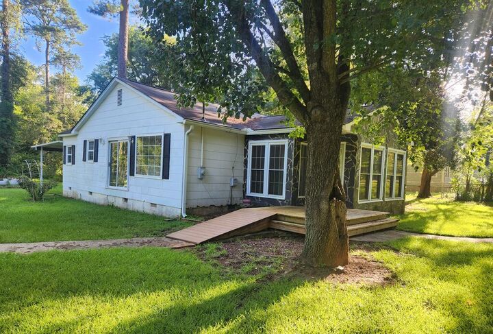 Property Photo: 828 D US Hwy 19S GA 31763