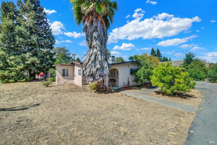 Property Photo: 1290 Sweetbriar Drive CA 94558