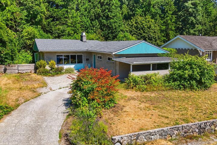 Property Photo: 3922 Sunnycrest Drive BC V7R 3C9