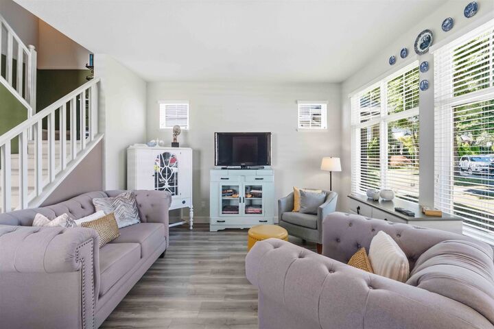 Photo de la propriété:  5666 149A Street  BC V3S 8X1 