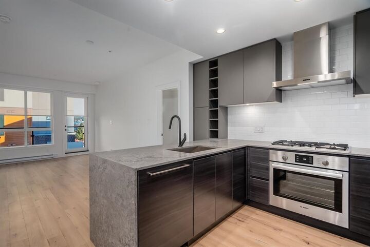 Property Photo:  3131 Murray Street 423  BC V3H 1X1 