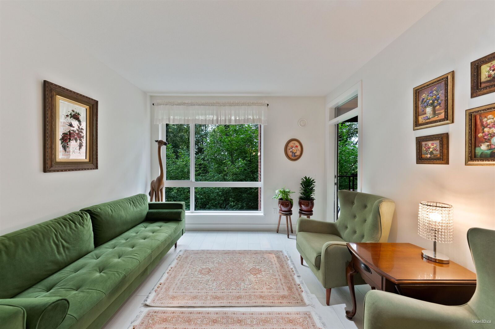 Property Photo: 733 W 3rd Street 205 BC V7M 0C8