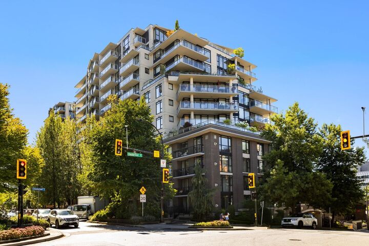 175 W 1st Street 205 — photo 1