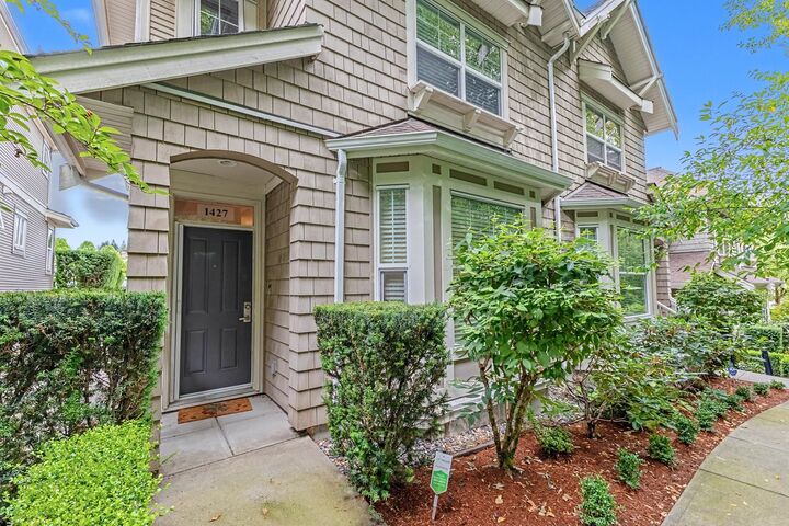 1427 Collins Road — photo 1