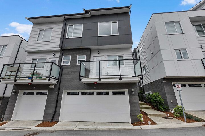 9652 162A Street 49 — photo 1