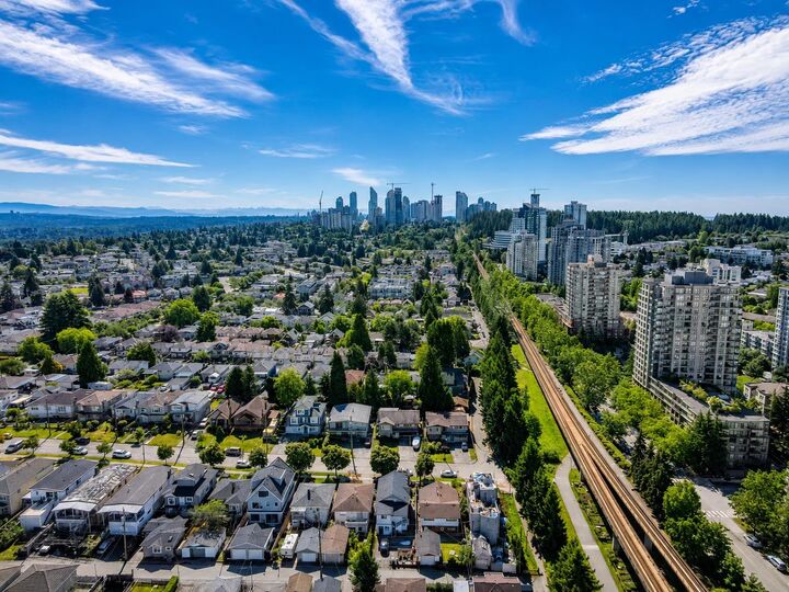 Property Photo: 5058 Joyce Street 2704 BC V5R 0J9