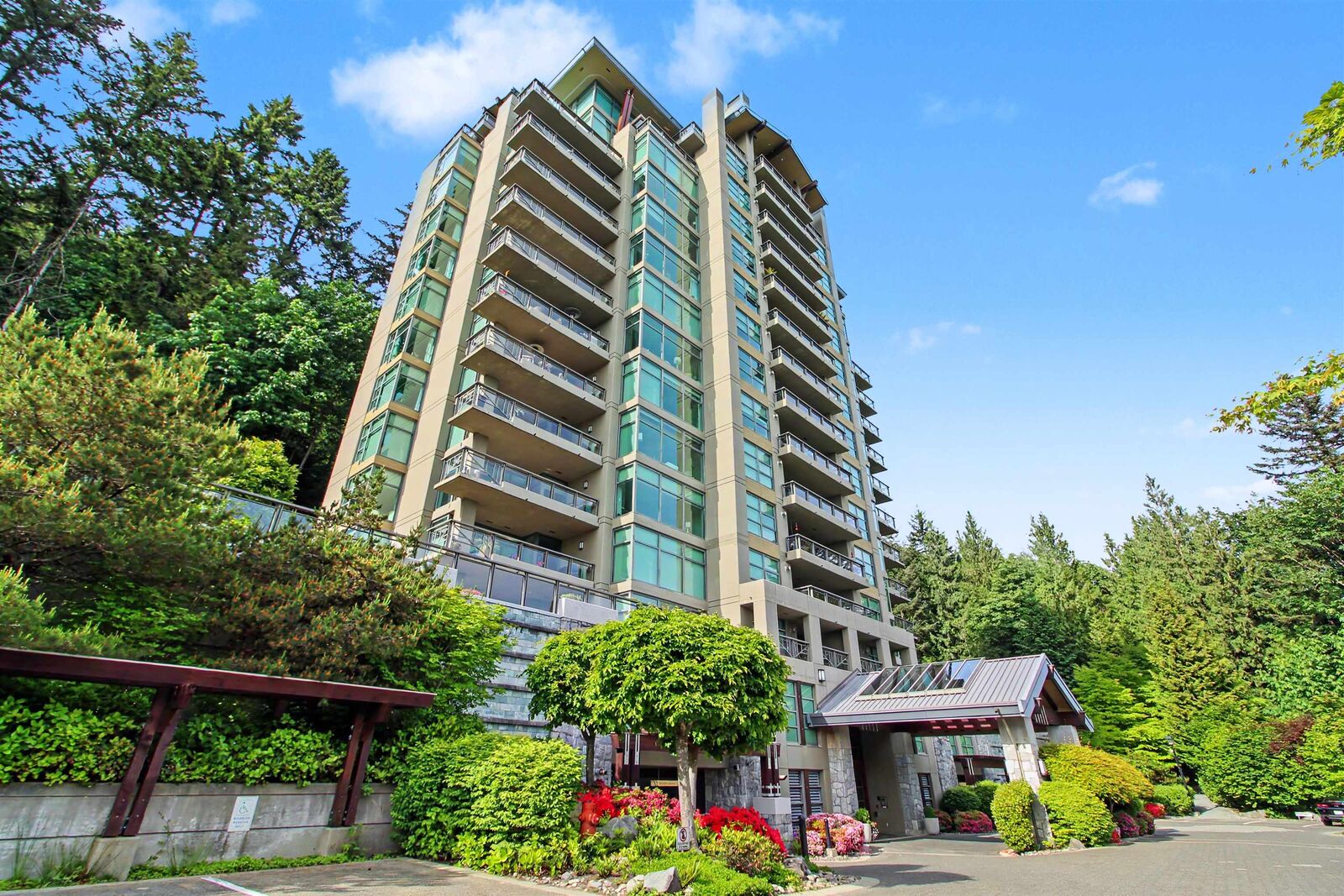 Property Photo: 3315 Cypress Place 503 BC V7S 3J7
