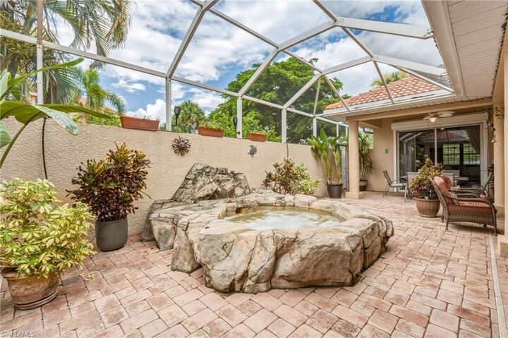 Property Photo:  13921 Bently Cir  FL 33912 