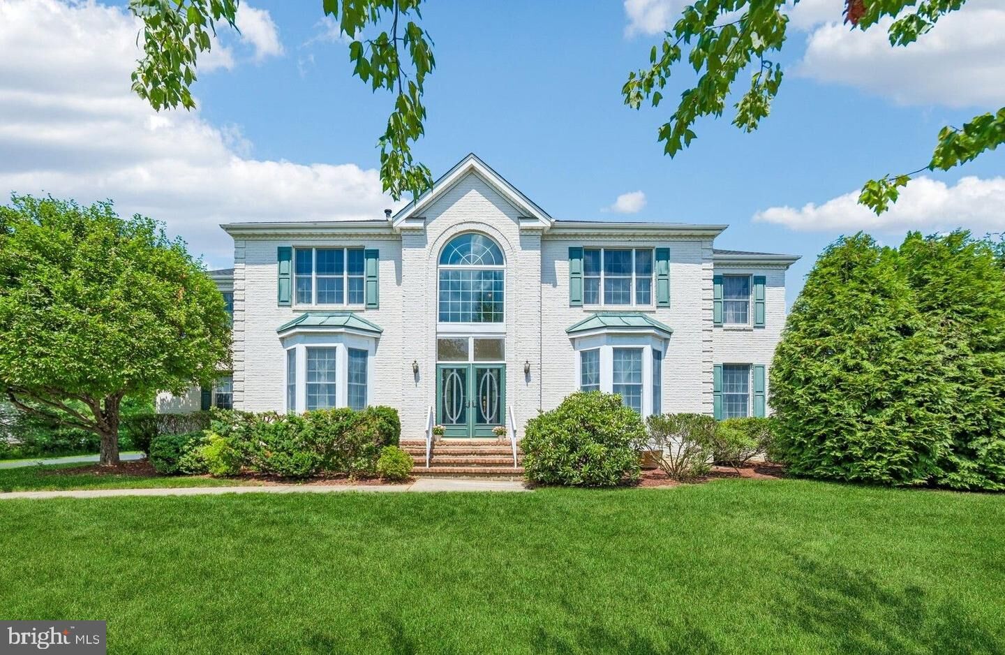 Property Photo: 2 Chamberlin Court NJ 08512