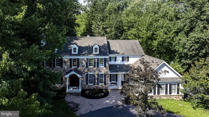 Property Photo: 48 Woodside Lane PA 18938