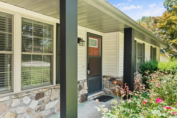 Property Photo: 805 Illinois Ave AR 72653