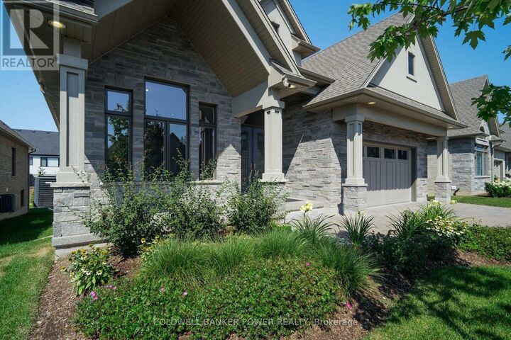 Property Photo: 1710 Ironwood Road 9 ON N6K 0G9