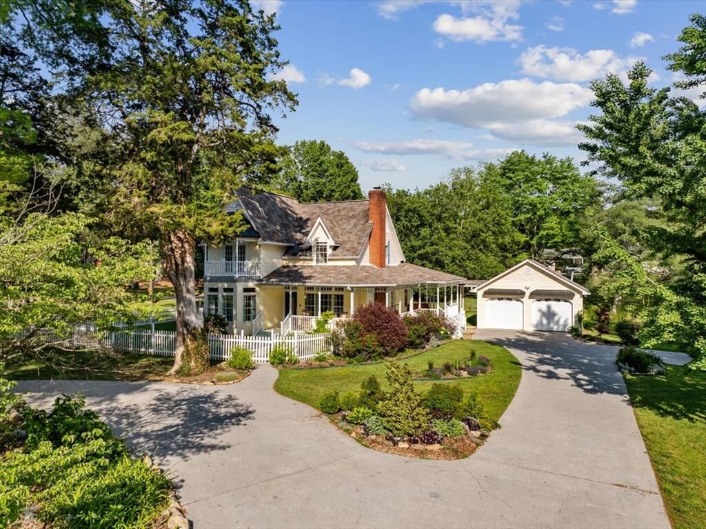 Property Photo: 2906 Reed Road GA 30721