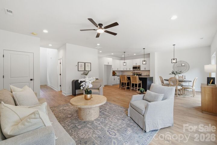 Property Photo:  1735 Byrum Street  NC 28216 