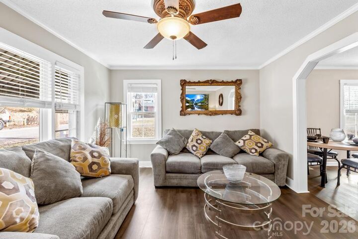 Property Photo: 430 Arlington Circle NW NC 28645