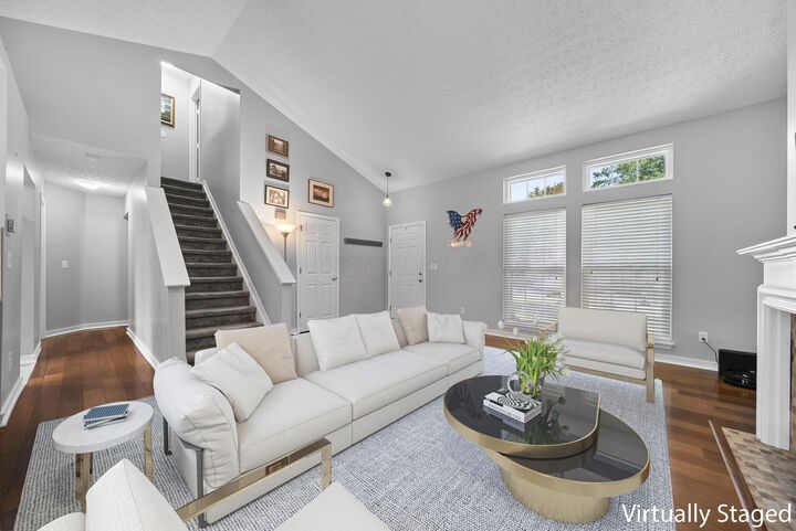 Property Photo:  5887 Luccis Court  OH 43228 