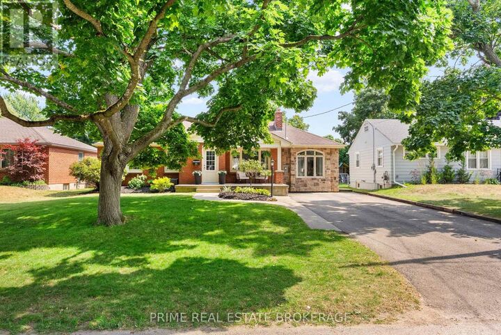 Property Photo:  65 David Street  ON N6P 1B4 
