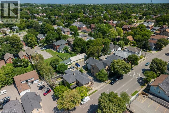 Property Photo:  212 Dalhousie Street  ON N3S 3T7 