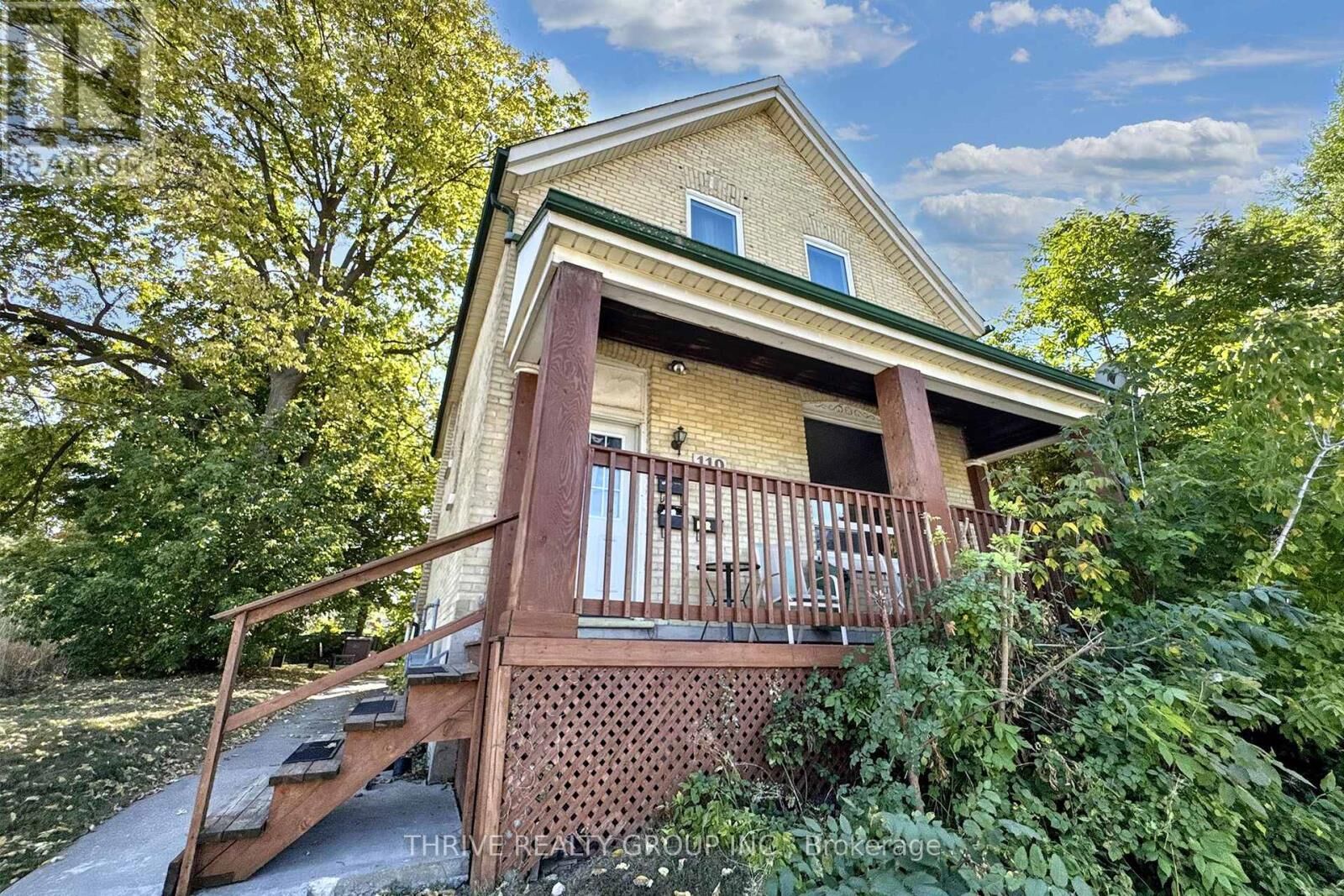 Property Photo:  119 McClary Avenue Upper  ON N5Z 2A6 