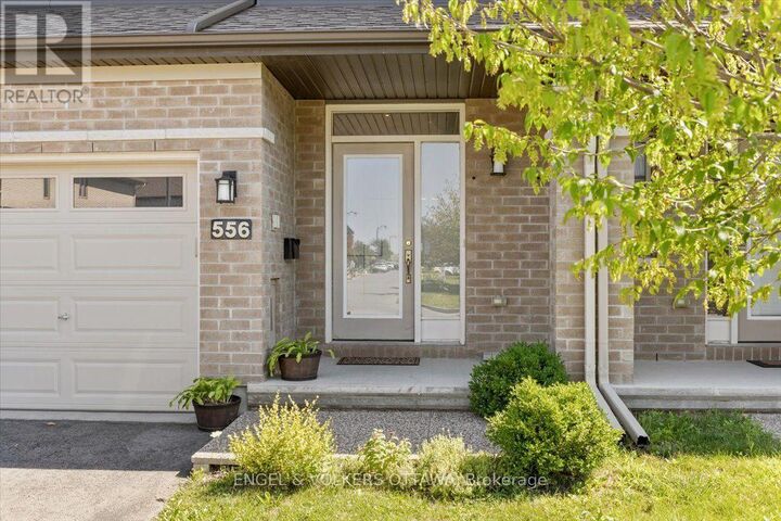 Property Photo:  556 Triangle Street  ON K2V 0M5 