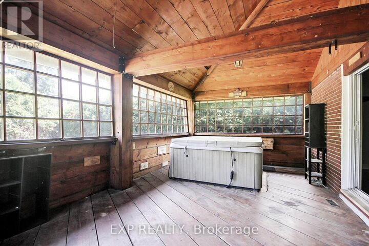 Property Photo:  2247 Miramichi Street  ON K2C 0Z1 
