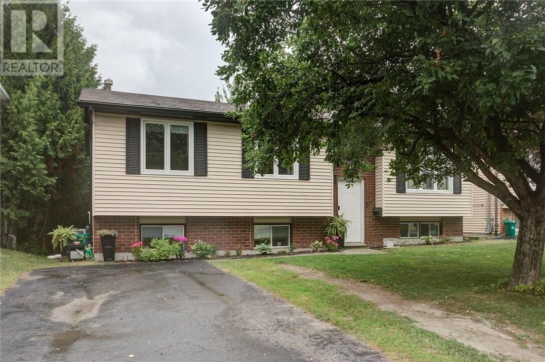 Property Photo:  2870 Algonquin Road  ON P3E 4X6 