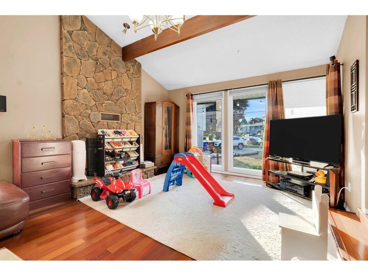 Photo de la propriété:  46446 Angela Avenue  BC V2P 7B3 