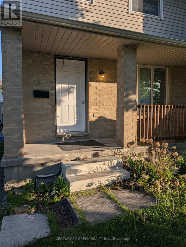 Property Photo: 61 Ashley Crescent ON N6E 3P8