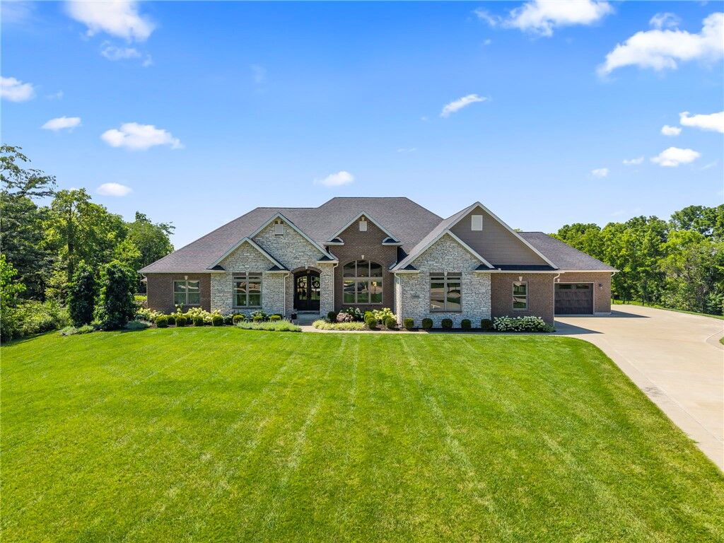 Property Photo:  1234 Walton Court  OH 45373 