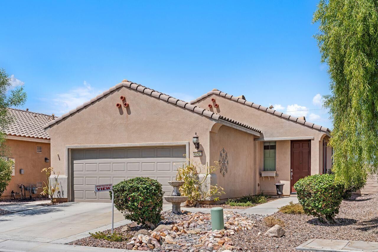Property Photo: 41563 Calle Pampas CA 92203