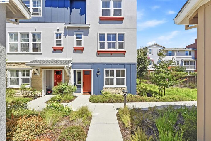 Property Photo:  8540 Tailwind Ave  CA 94560 