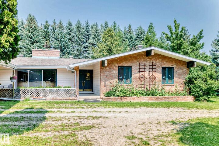 Property Photo: 25507 Twp Road 512 A 24 AB T7Y 1A8