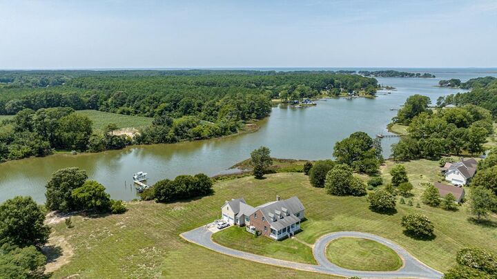Property Photo:  16358 Finney Creek Ln  VA 23417 