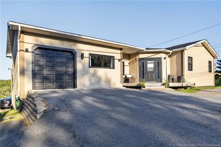 150 River Valley Drive — photo 1