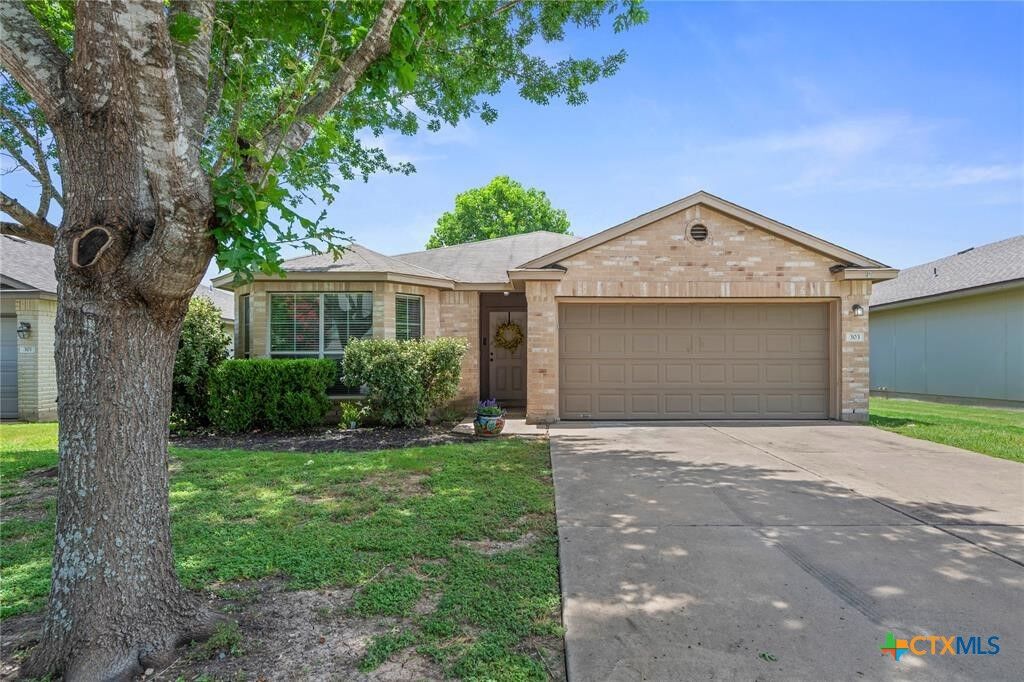 Property Photo: 303 Liberty Street TX 78634