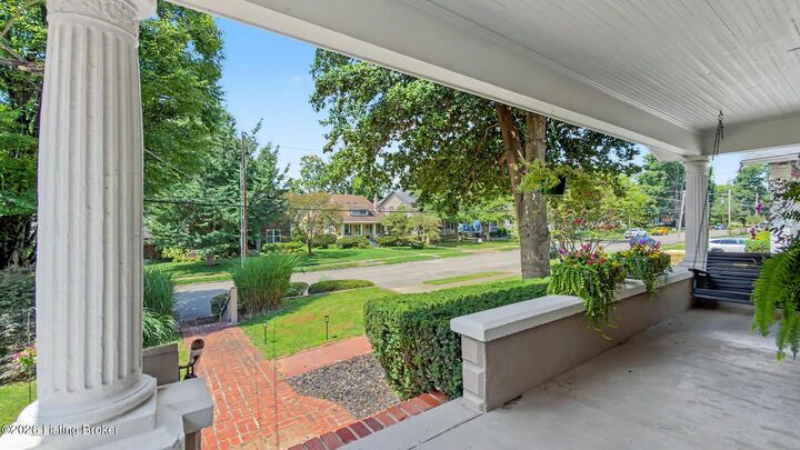 Property Photo: 211 Pennsylvania Ave KY 40206