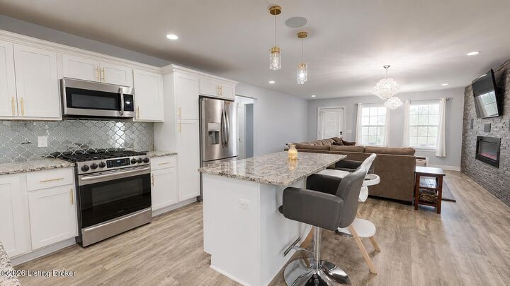 Property Photo:  2726 Bagby Way  KY 40216 