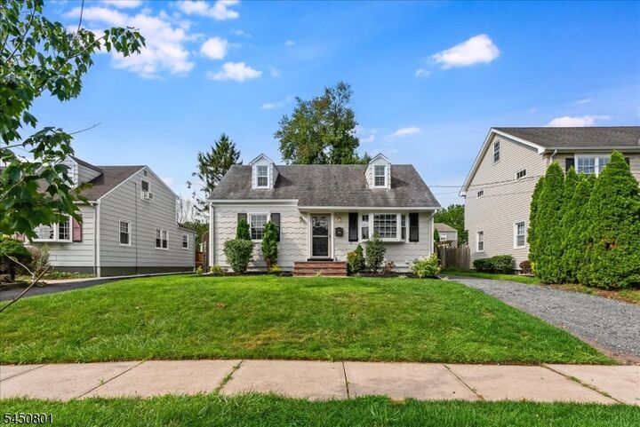 Property Photo: 1018 Grandview Ave NJ 07090
